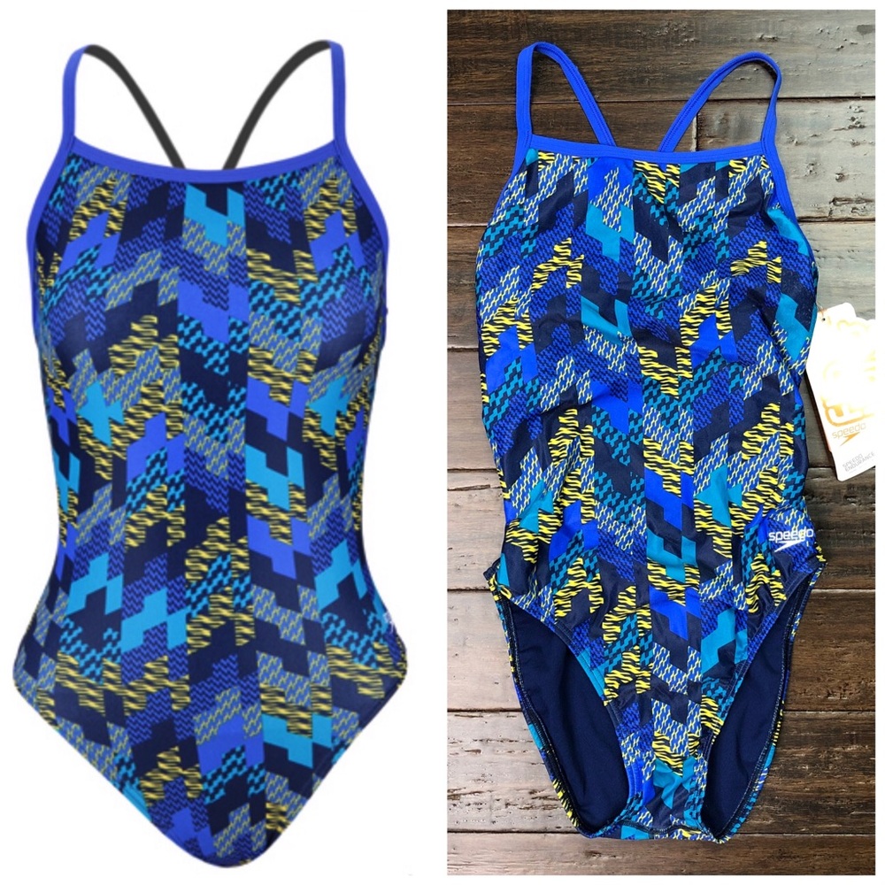 Speedo Flipturns Puzzle Me This Clipback Swimsuit